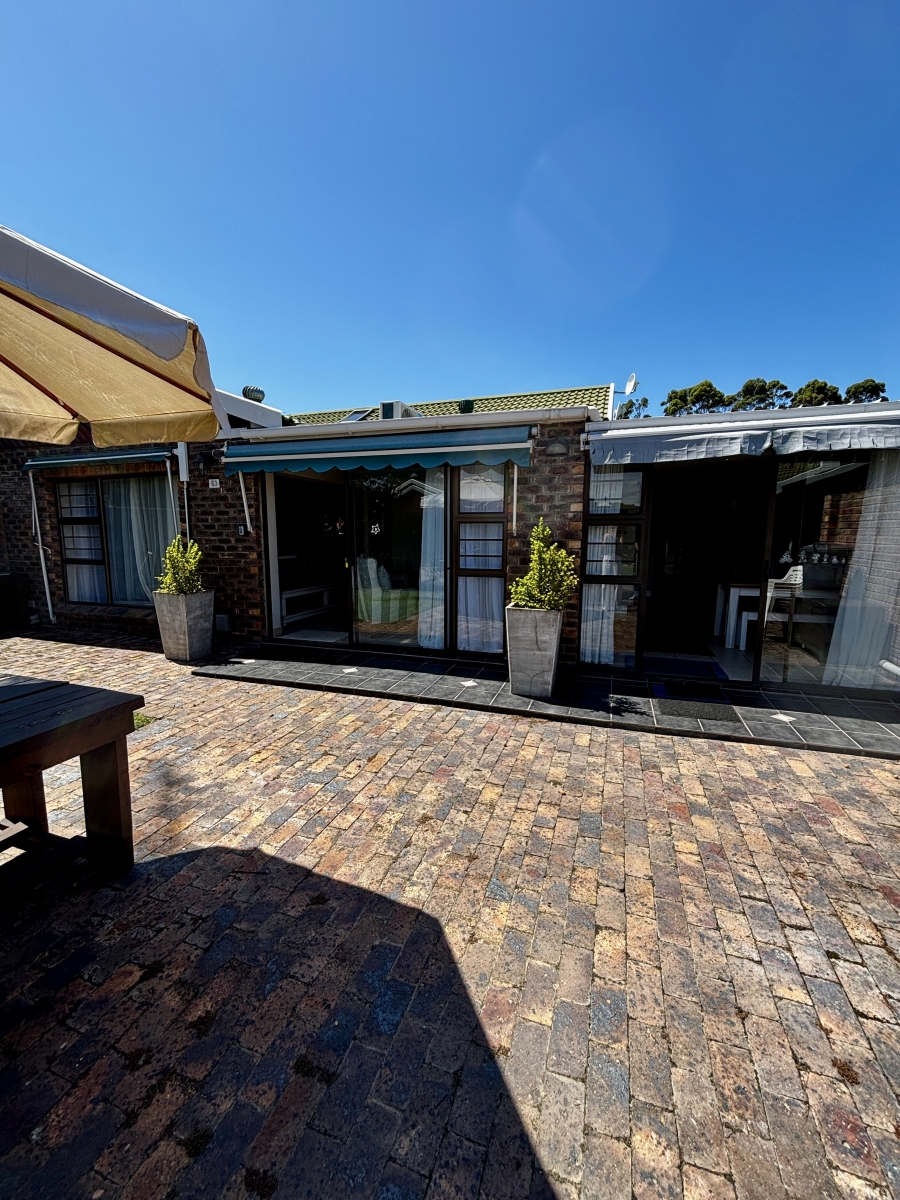 2 Bedroom Property for Sale in Keurboomstrand Western Cape
